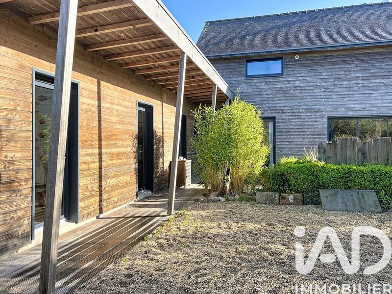 Maison - 170 m² - 9 pièces