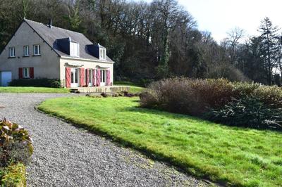 Maison - 245 m² - 10 pièces