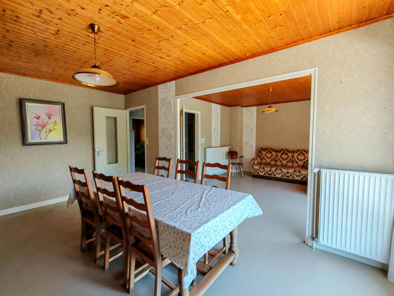 Maison - 121 m² - 6 pièces