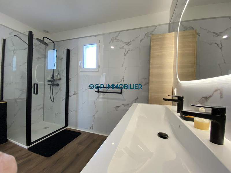 Villa - 180 m² - 6 pièces