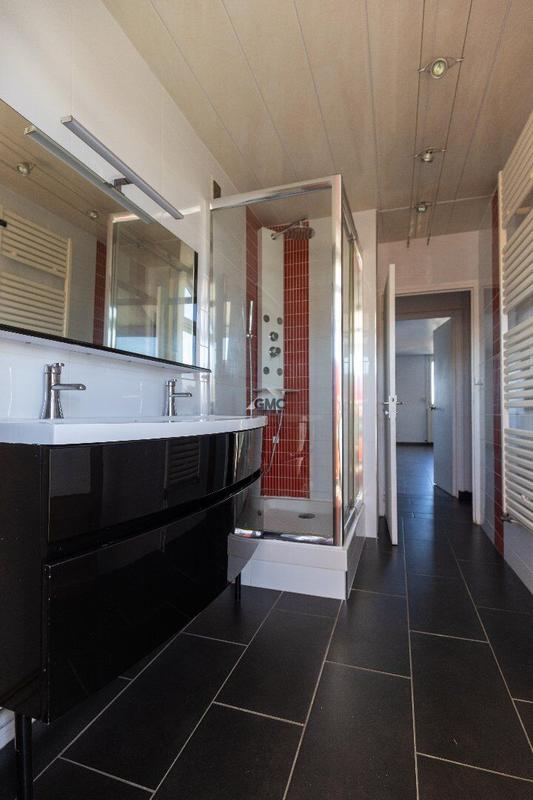 Appartement - 82 m² - 4 pièces