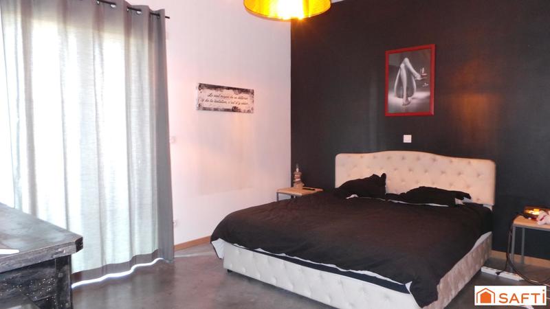 Maison - 211 m² - 6 pièces