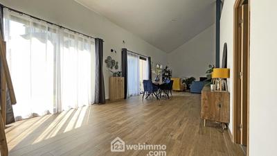 Loft - 149 m² - 7 pièces