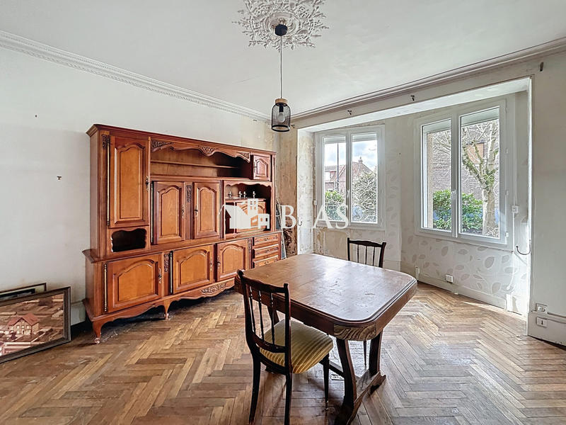 Maison - 145 m² - 7 pièces