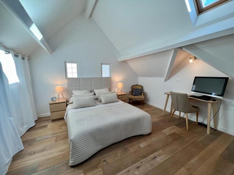 Maison - 300 m² - 7 pièces