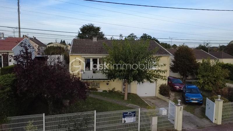 Maison traditionnelle - 157 m² - 5 pièces