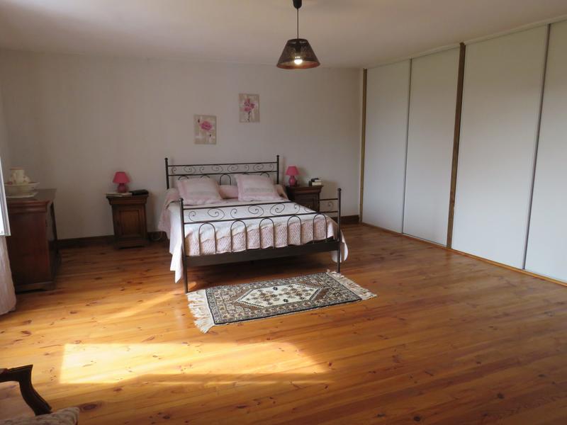 Maison ancienne - 230 m² - 8 pièces