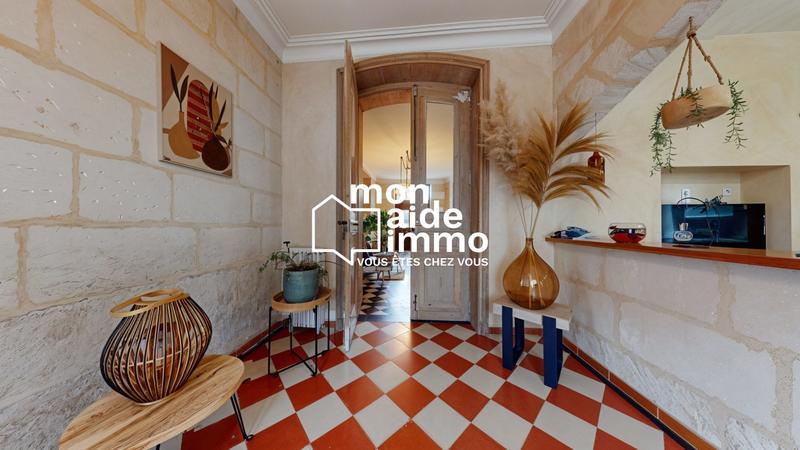 Maison ancienne - 586 m² - 8 pièces