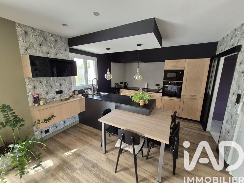 Maison - 152 m² - 7 pièces