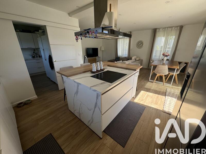 Maison - 145 m² - 6 pièces