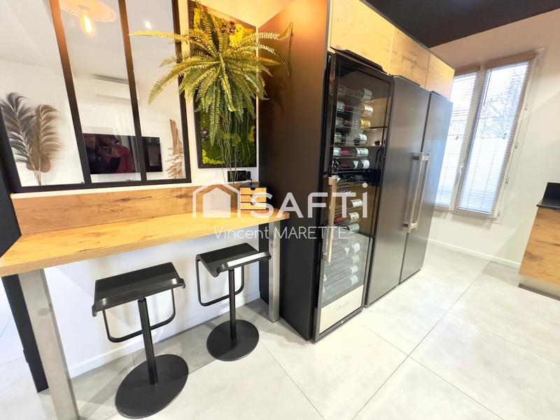 Maison - 199 m² - 8 pièces