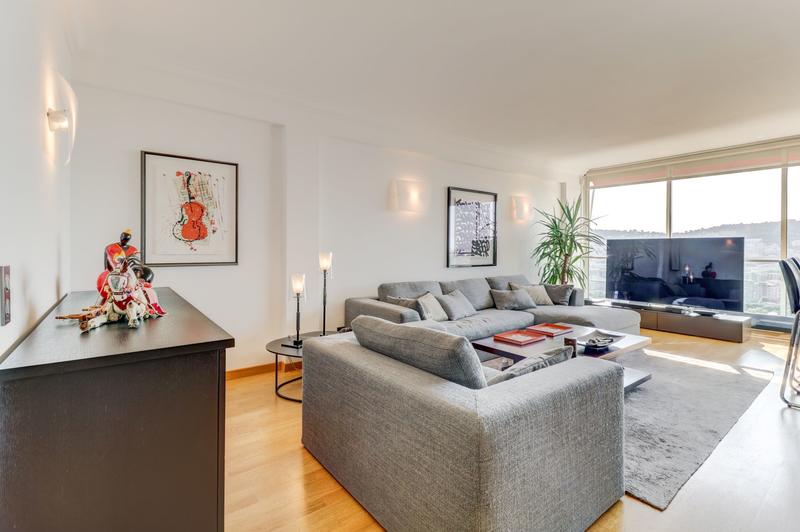 Appartement - 96 m² - 4 pièces