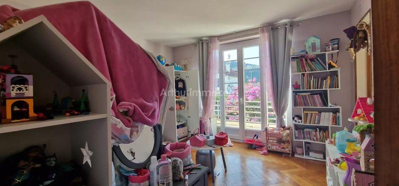 Maison - 180 m² - 6 pièces