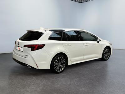 Toyota corolla touring sports Hybride 196ch Design