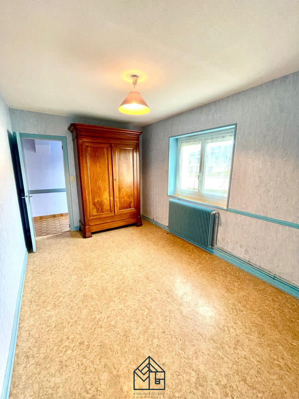 Maison - 185 m² - 7 pièces