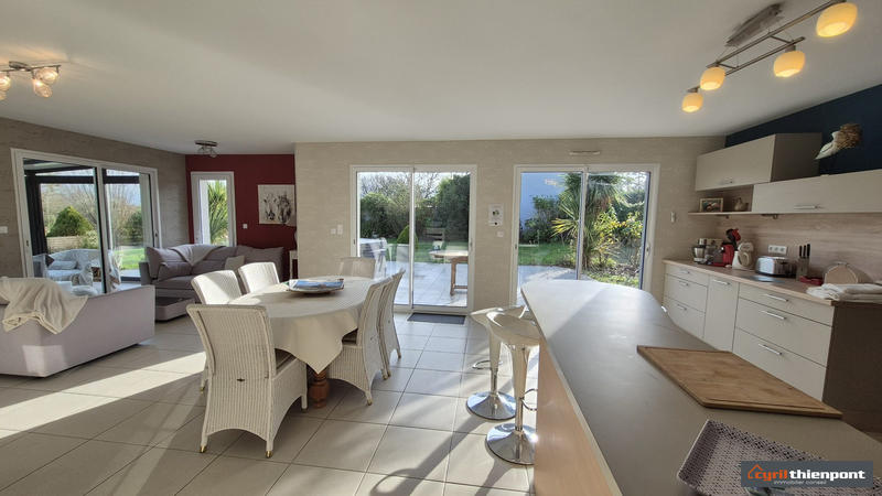 Maison - 102 m² - 5 pièces