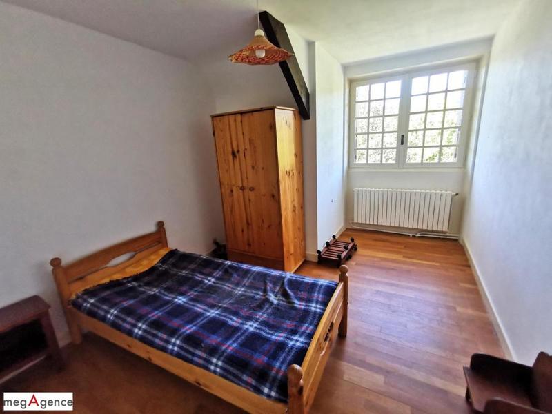 Maison traditionnelle - 186 m² - 7 pièces