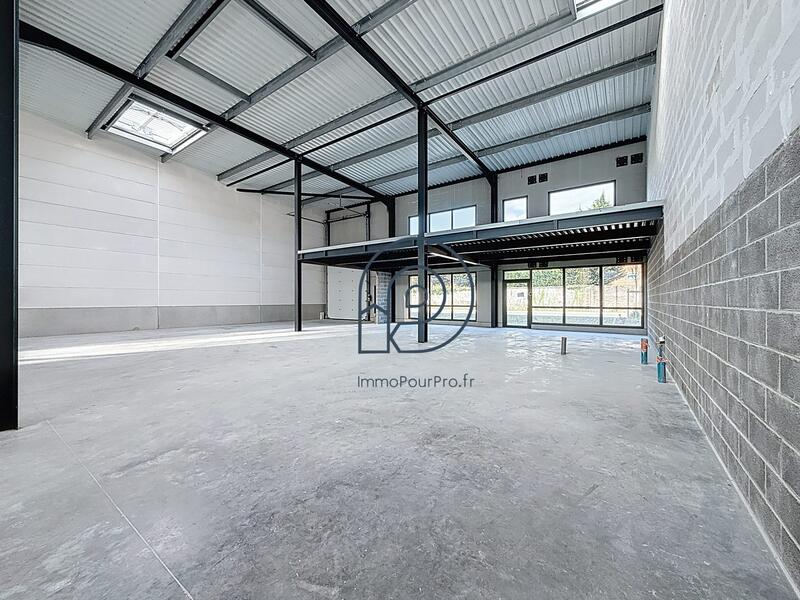 Local d'activités - 341 m²