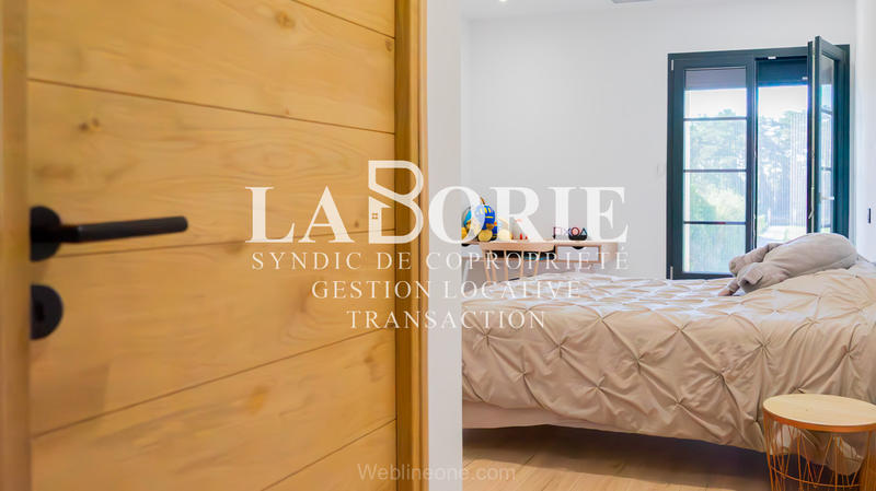 Mas - 270 m² - 6 pièces