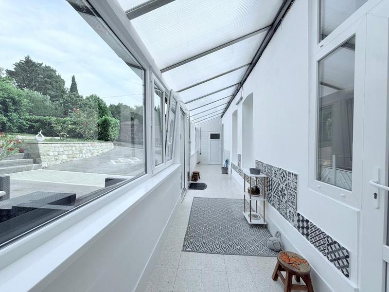 Maison - 210 m² - 6 pièces