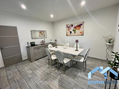 Maison - 90 m² - 5 pièces