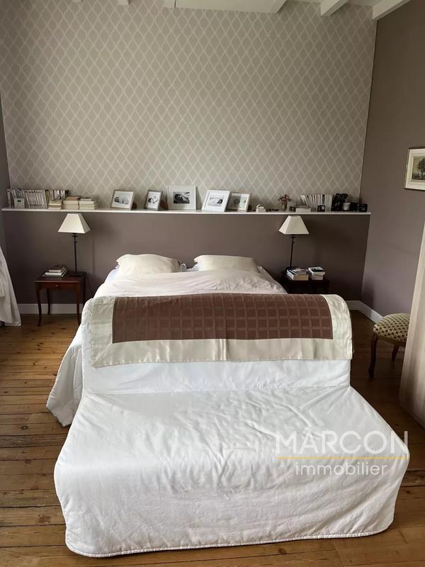 Maison - 250 m² - 3 pièces