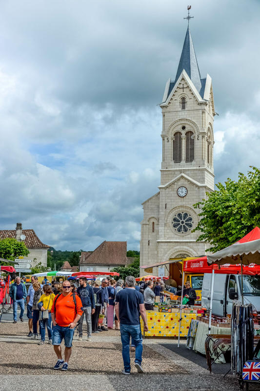 Marché du lundi à Tocane Saint-Apre