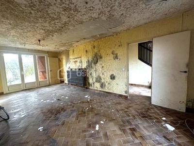 Maison - 85 m² - 5 pièces