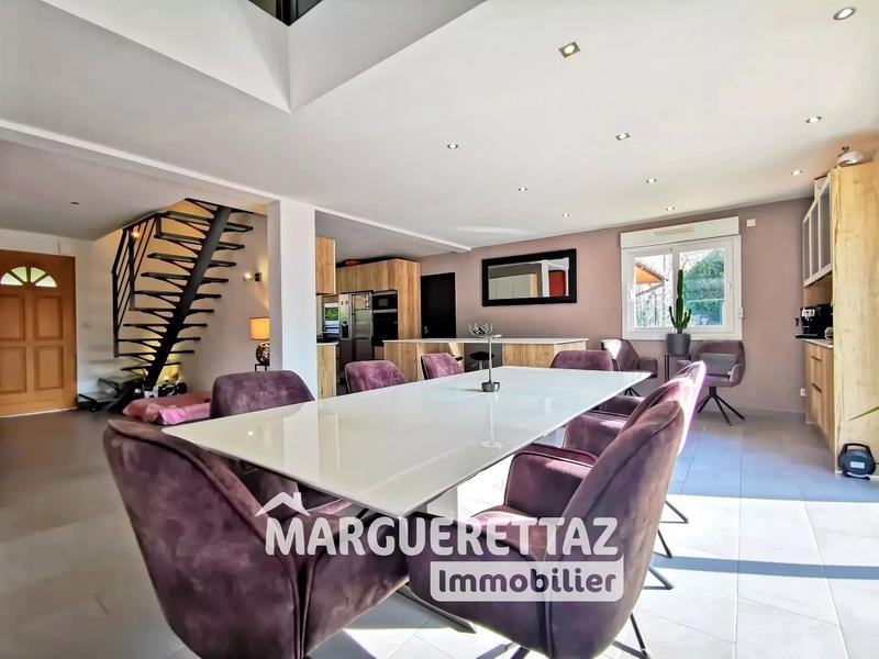 Villa - 352 m² - 10 pièces