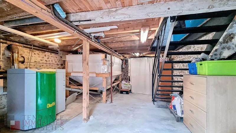 Maison - 220 m² - 9 pièces