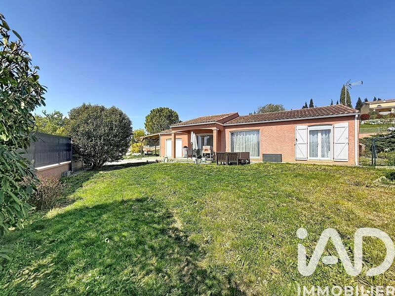 Maison - 90 m² - 5 pièces