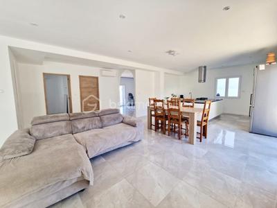 Maison - 180 m² - 7 pièces