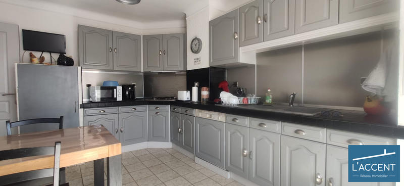 Villa - 262 m² - 10 pièces