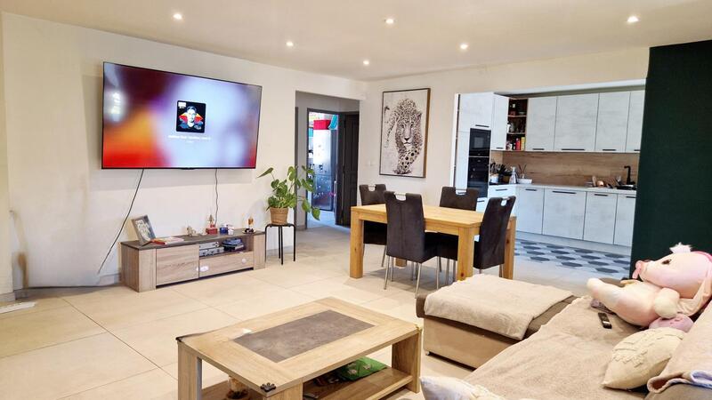 Maison - 140 m² - 5 pièces