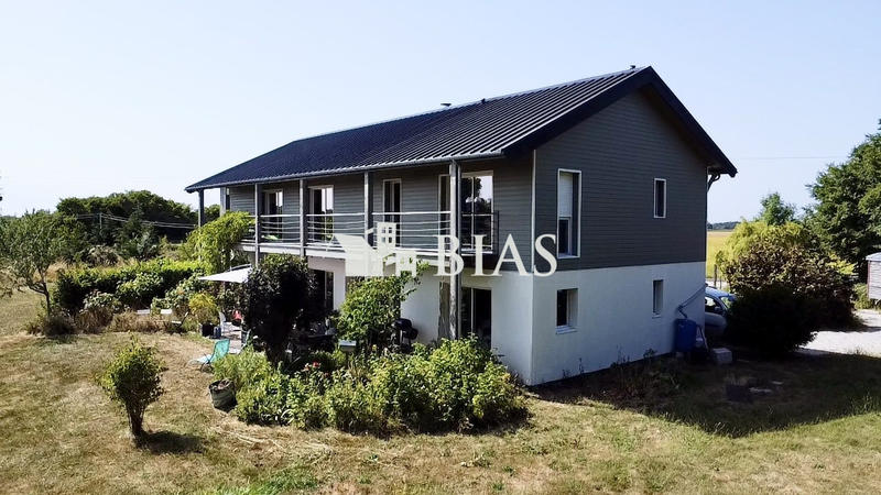 Maison contemporaine - 240 m² - 6 pièces