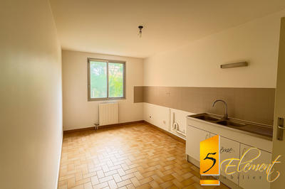 Appartement - 107 m² - 5 pièces