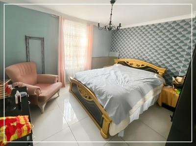 Maison - 140 m² - 7 pièces