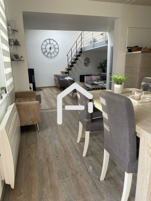 Maison - 83 m² - 4 pièces