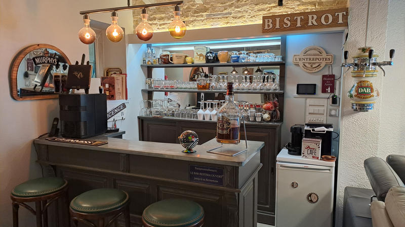 Propriété - 186 m² - 6 pièces