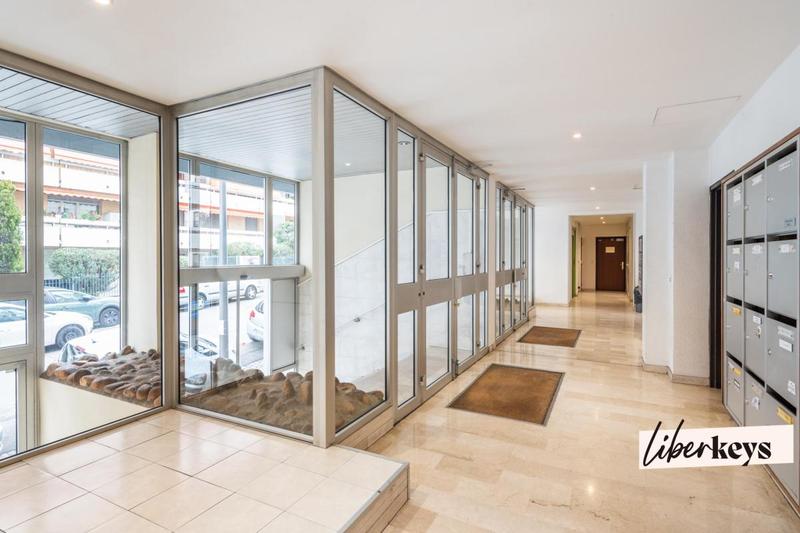 Appartement ancien - 99 m² - 4 pièces