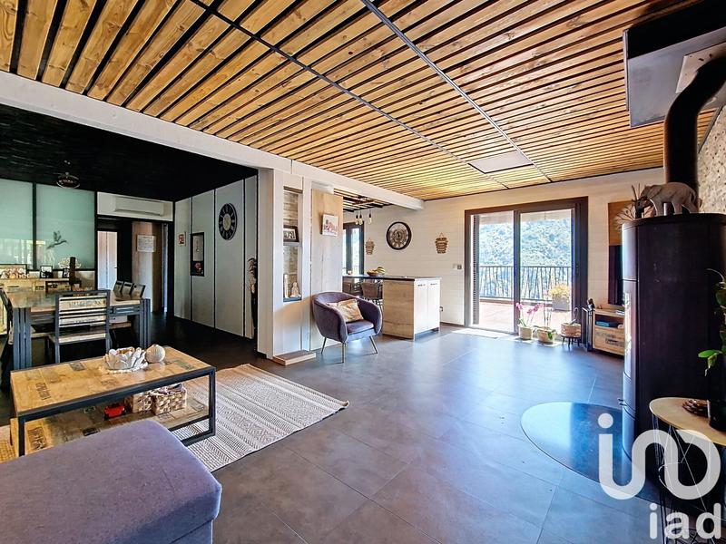 Maison - 183 m² - 7 pièces