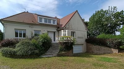 Maison - 245 m² - 10 pièces