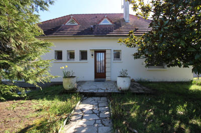 Maison - 141 m² - 10 pièces