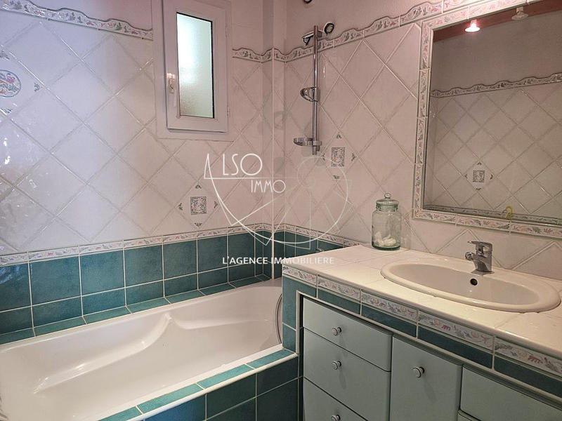 Maison traditionnelle - 190 m² - 6 pièces