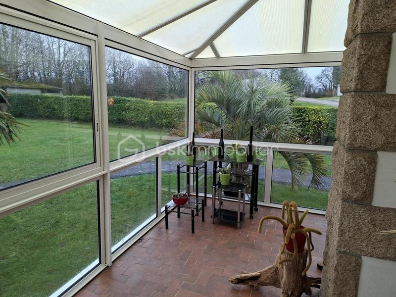 Maison - 220 m² - 11 pièces