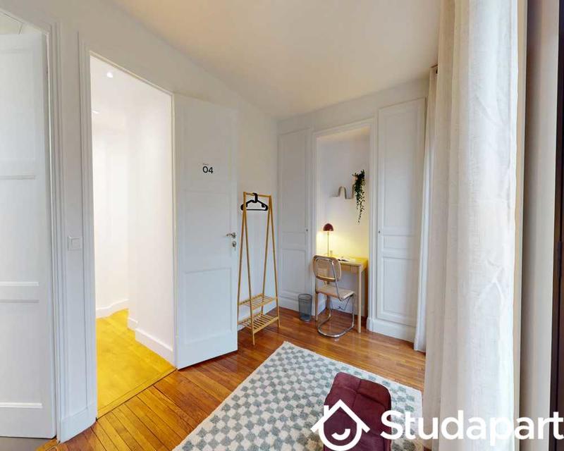 Chambre - 80 m² - 1 pièce