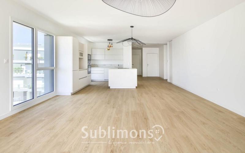 Appartement - 161 m² - 5 pièces