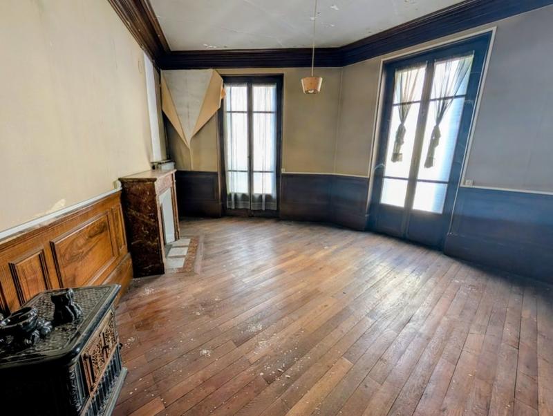 Appartement - 99 m² - 4 pièces