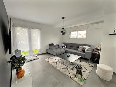 Appartement - 80 m² - 4 pièces