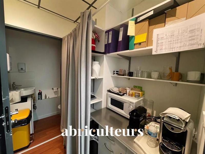 Bureau - 65 m² - 5 pièces